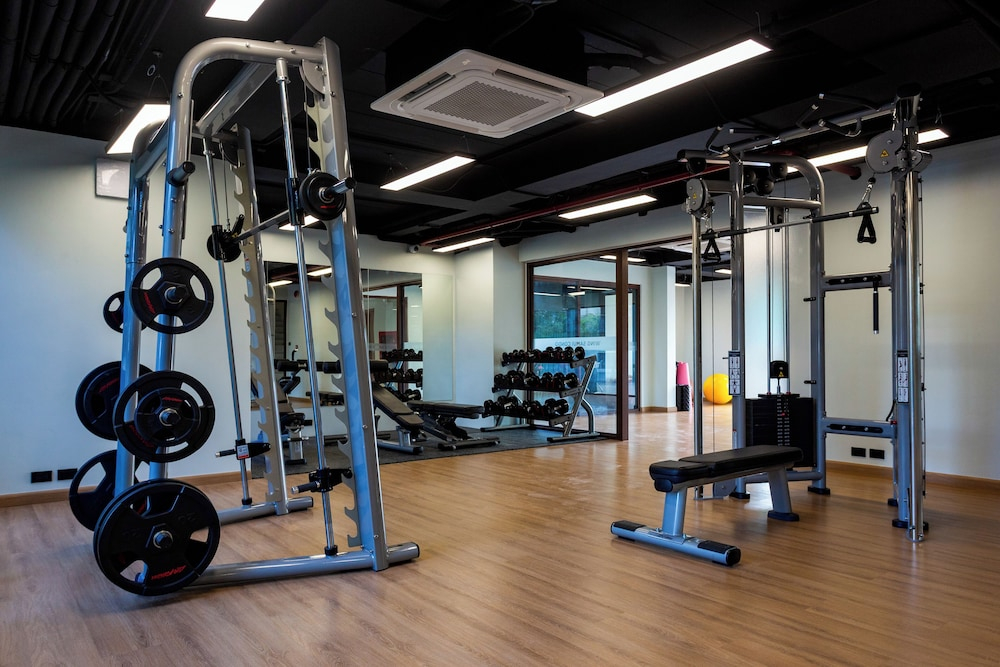 Prime Location Condo Pool Gym Sauna C270