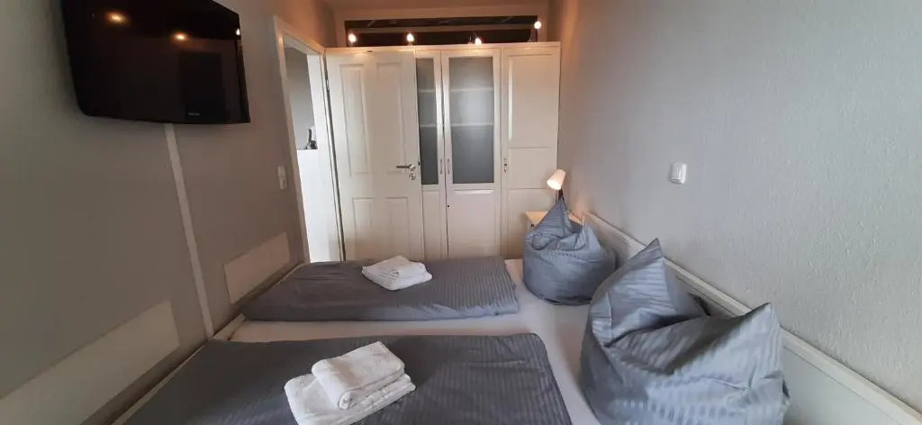 Apartment 574