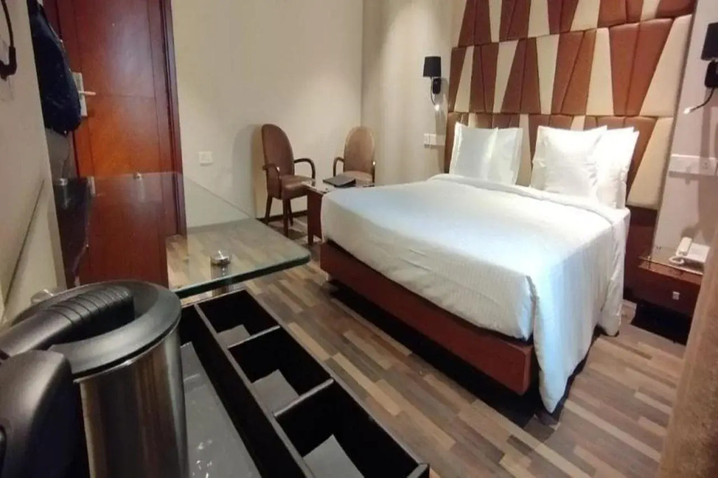 Adiva Residency Beacon, Grant Road, Mumbai