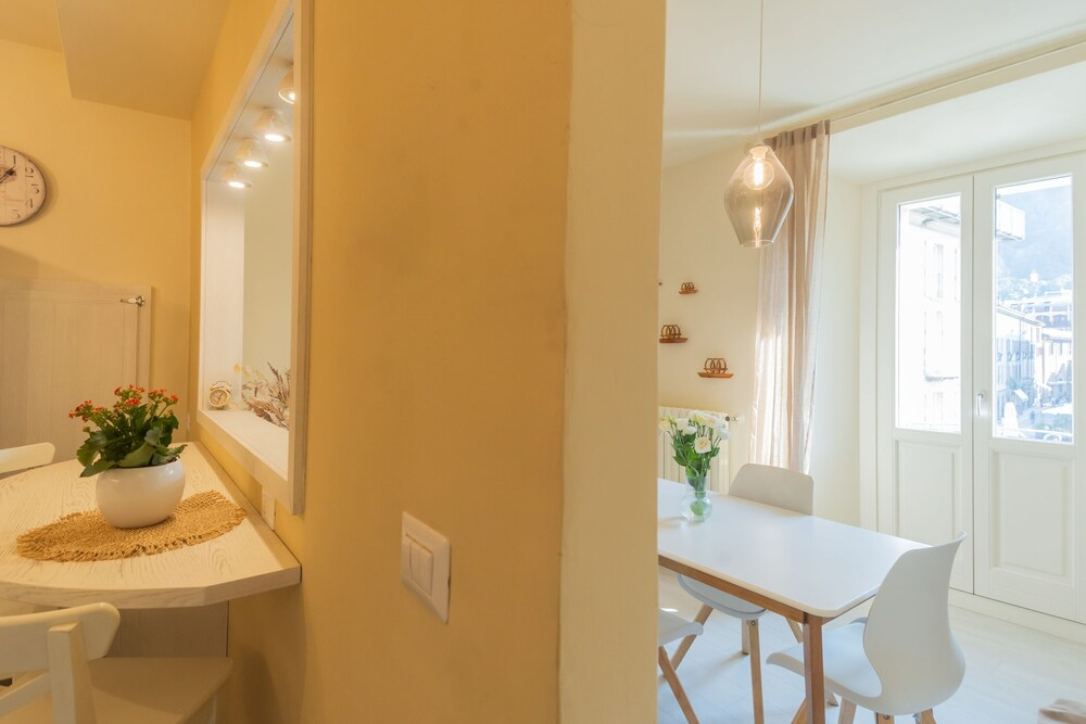 Linda Apartment 2 in Como