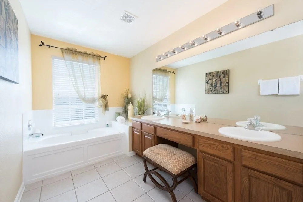 6BR Pool Home Windsor Hills by SHV-2601