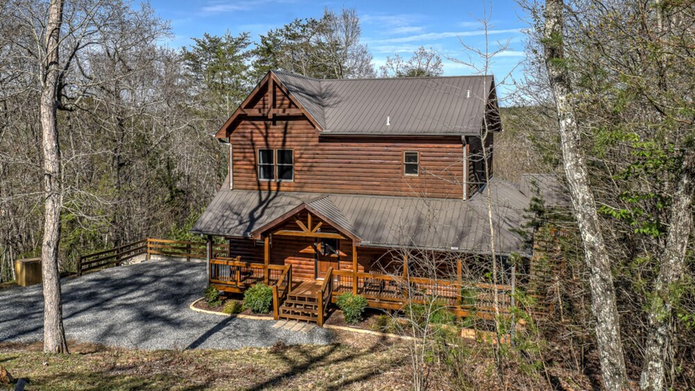 Lazy Dayz Getaway by Escape to Blue Ridge