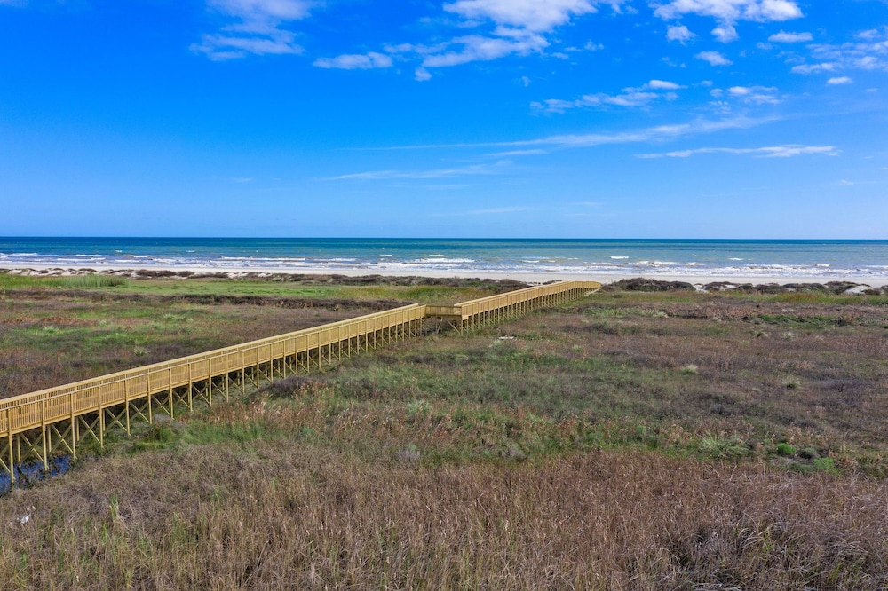 Pointe West 202 - The Hermit Hideaway