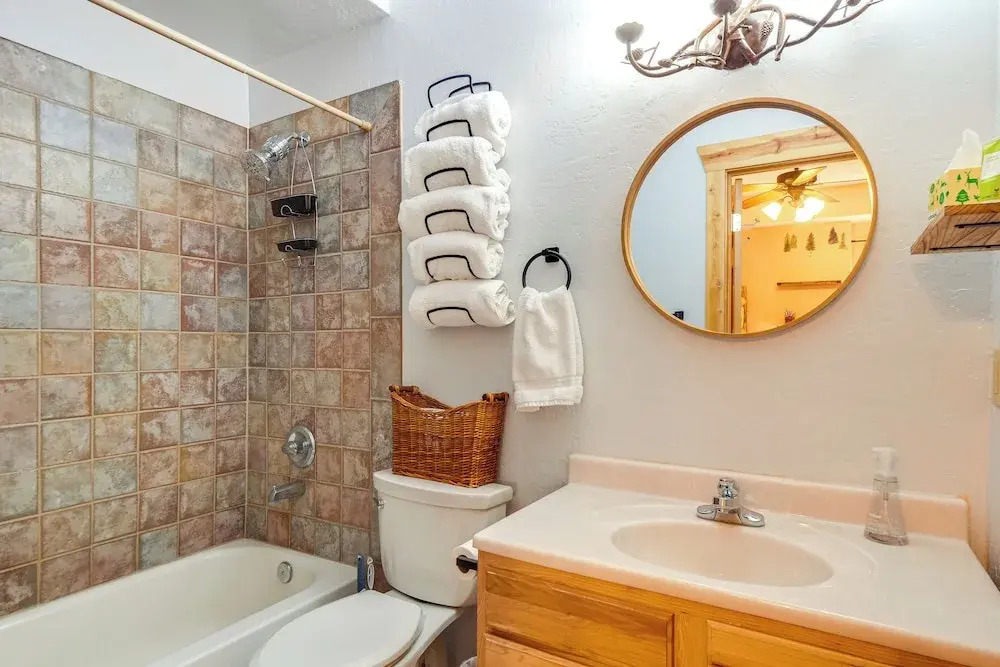 Hot Tub Hideaway w/ Views & Deck in Fairplay!