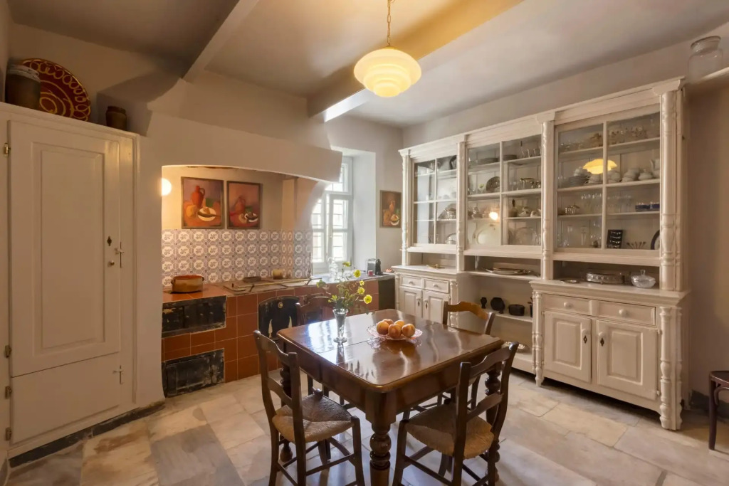 6 Roosevelt Str