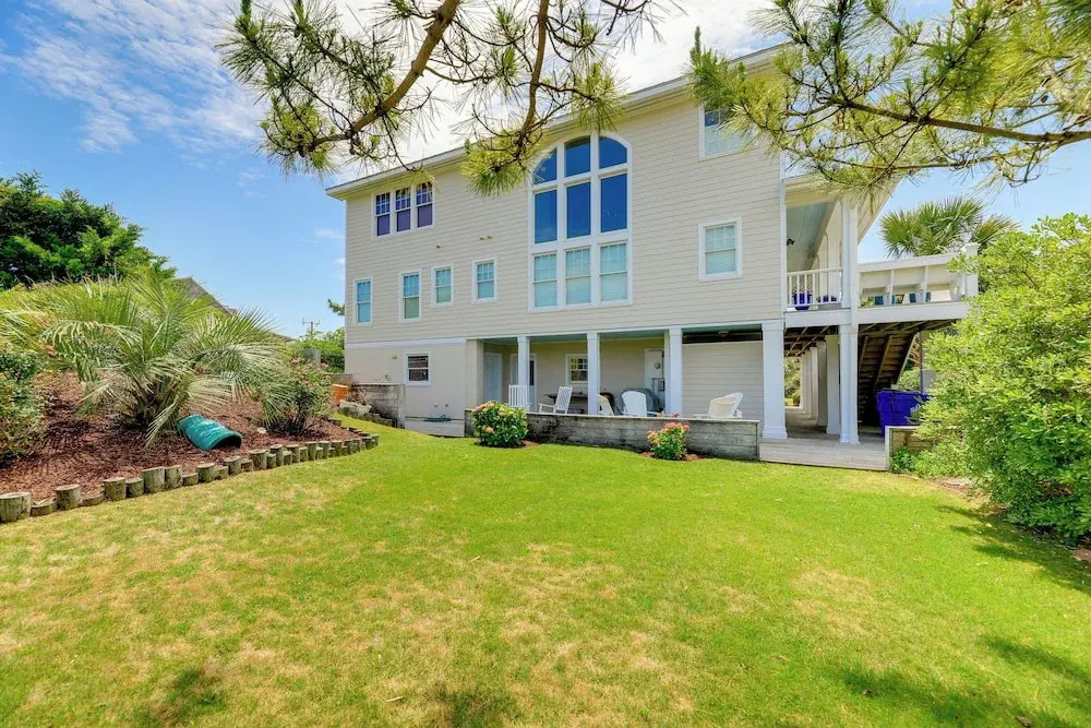 Atlantic Beach Condo - Walk to Beaches!