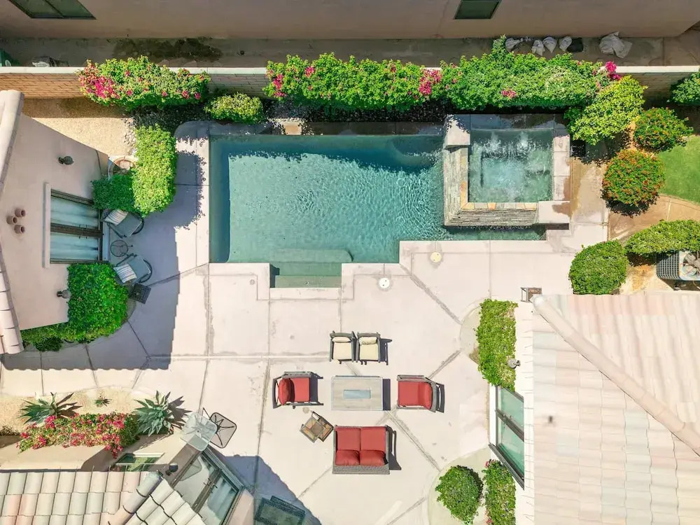 Private Pool Spa Mountain Views in Gated La Qui