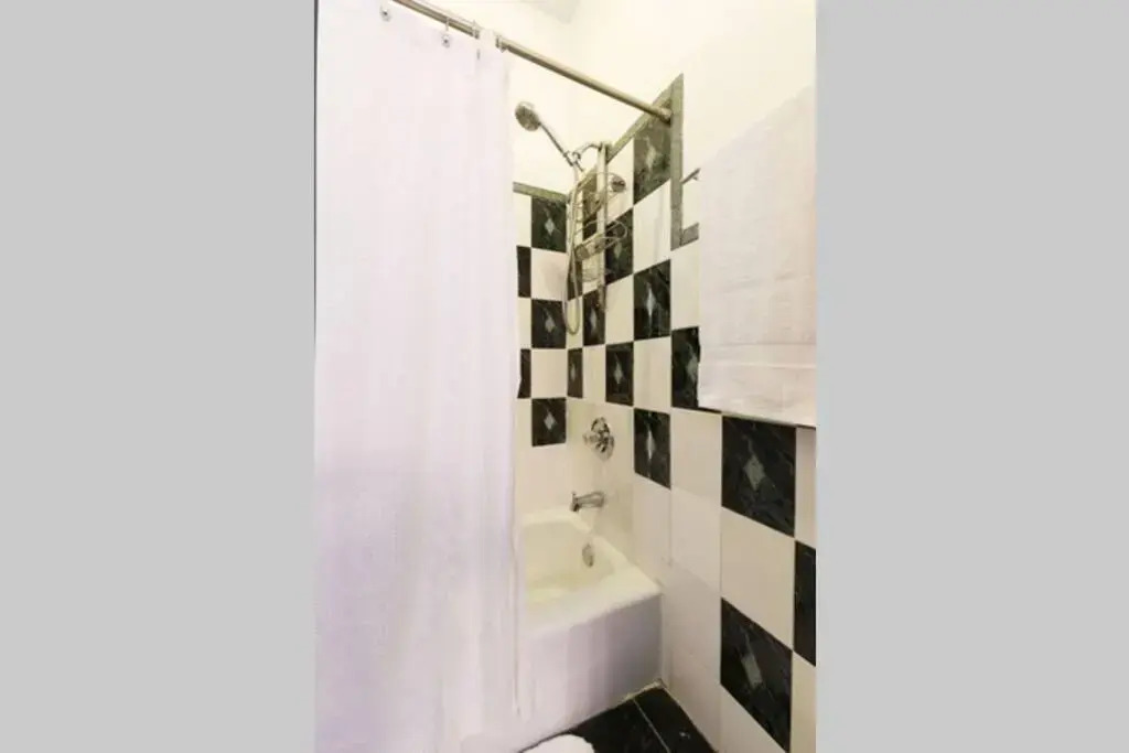 2000 sq ft Luxury 4bd Union Square Apartment