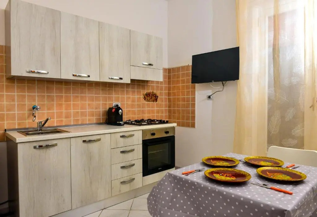 Amaryllis Apartments
