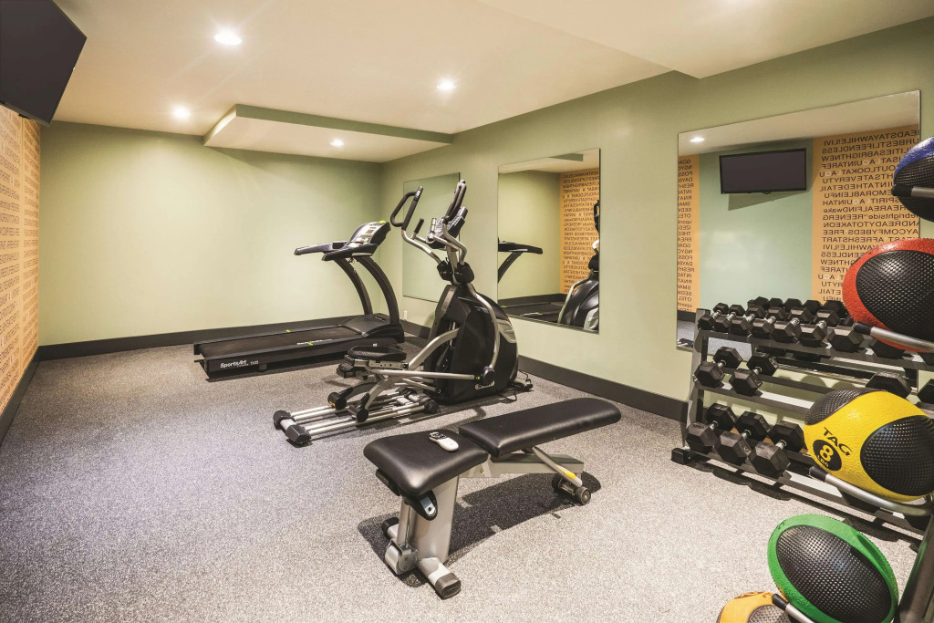 La Quinta Inn & Suites by Wyndham Brooklyn Central