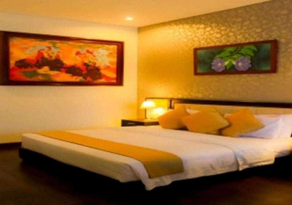 New Ayuda Hotel