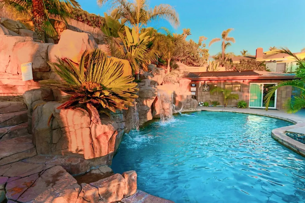 Ocean-view W/ Casita, Heated Pool & Hot Tub 5 Bedroom Home