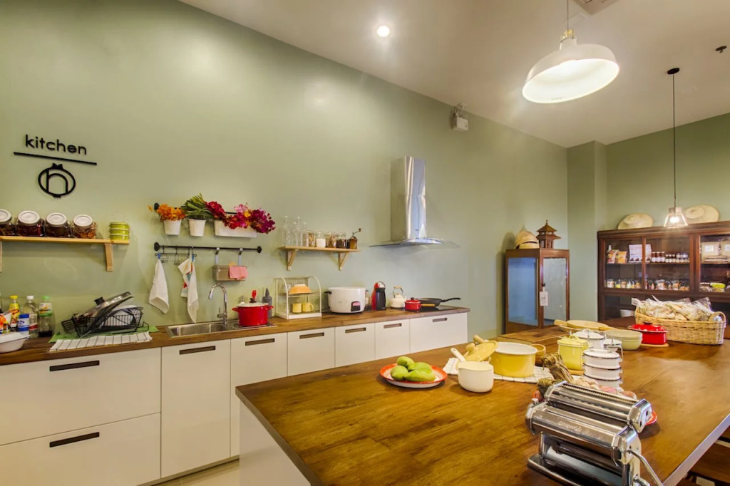 Hom Hostel & Cooking Club