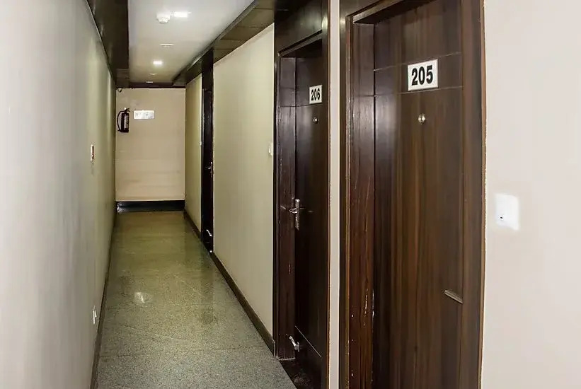 Hotel SLE Residency