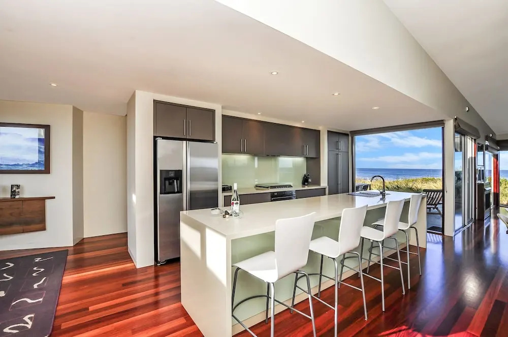 Hearns Beachside Villa 9