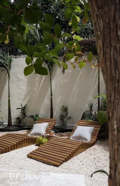 Room in Apartment - Exclusive Spacious 2 Bedroom Apartment With Private Pool and Top Amenities