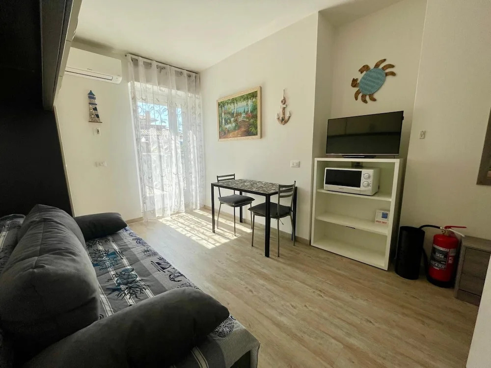 Bright Studio With Terrace