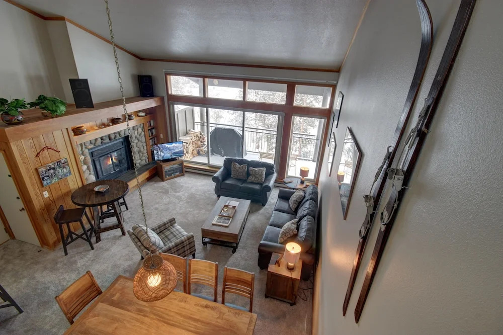 Pines 2169