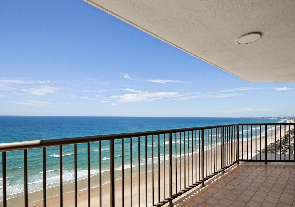 Level 26 - Pacific Horizon Retreat