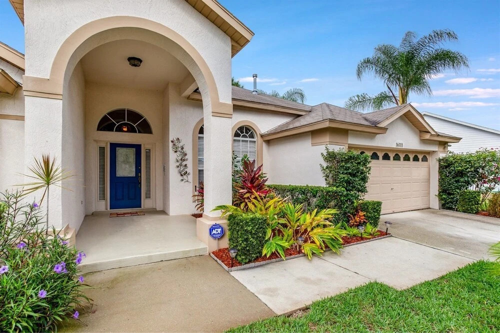 Stunning 4 Bed, 3 Bath Villa With Southwest Facing Pool and spa - 503