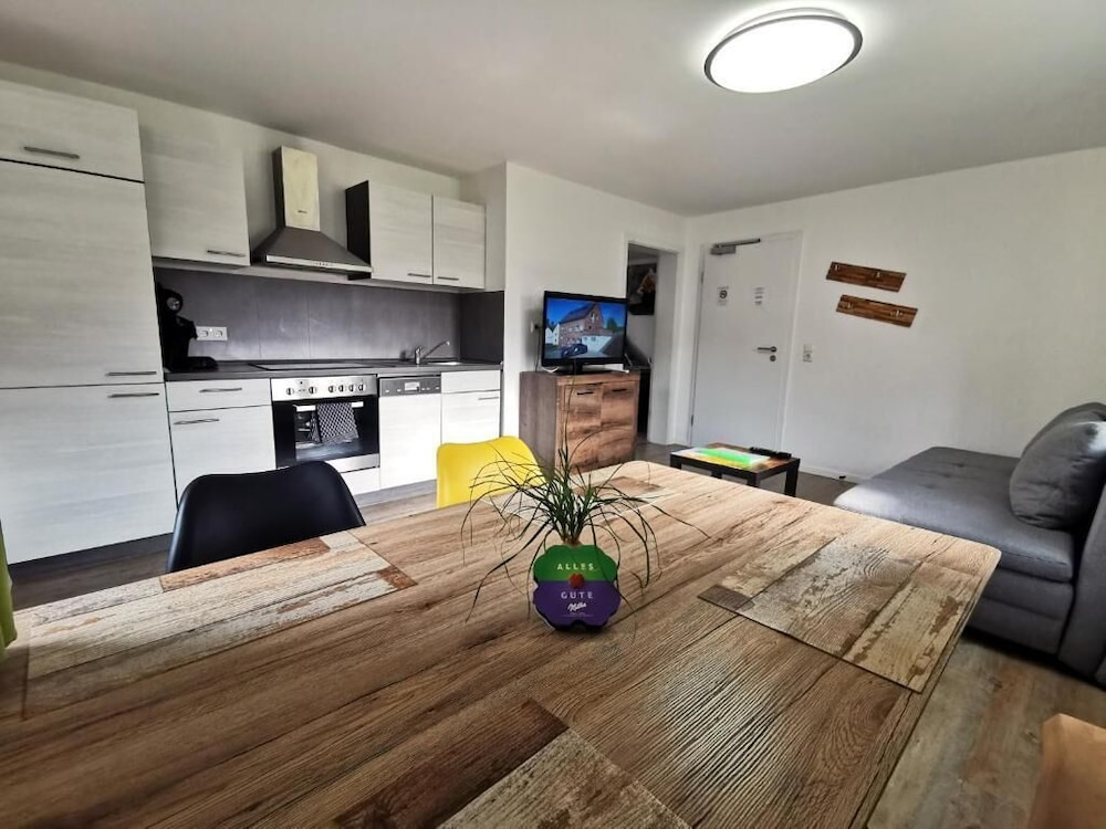 Pitlane Apartments by corents
