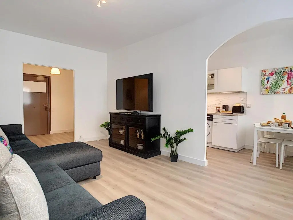 Nestor&Jeeves - BEETHOVEN - Central - Residential area