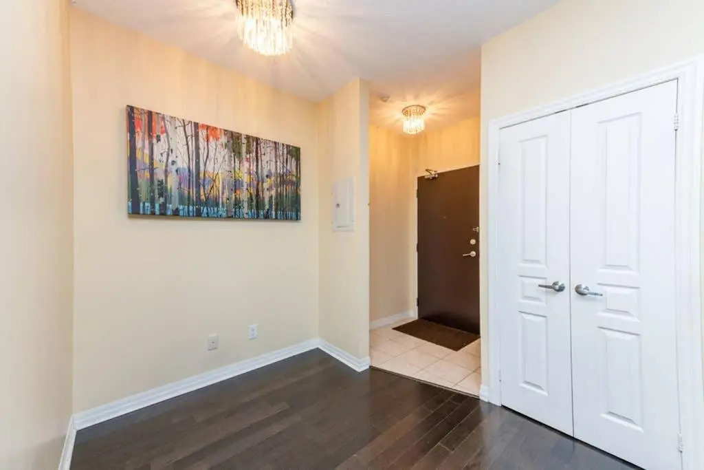 Panoramic View 2BR & 2BTH - Opp Square One Mall