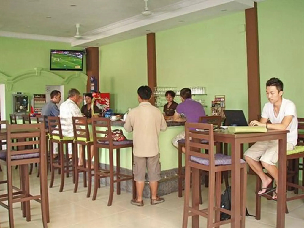 Cyclo Hotel-Bar-Restaurant