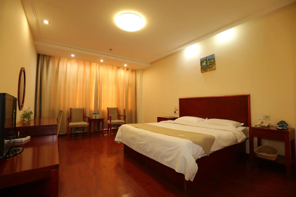 GreenTree Inn Tianjin Wuqing Distric Bohai Market