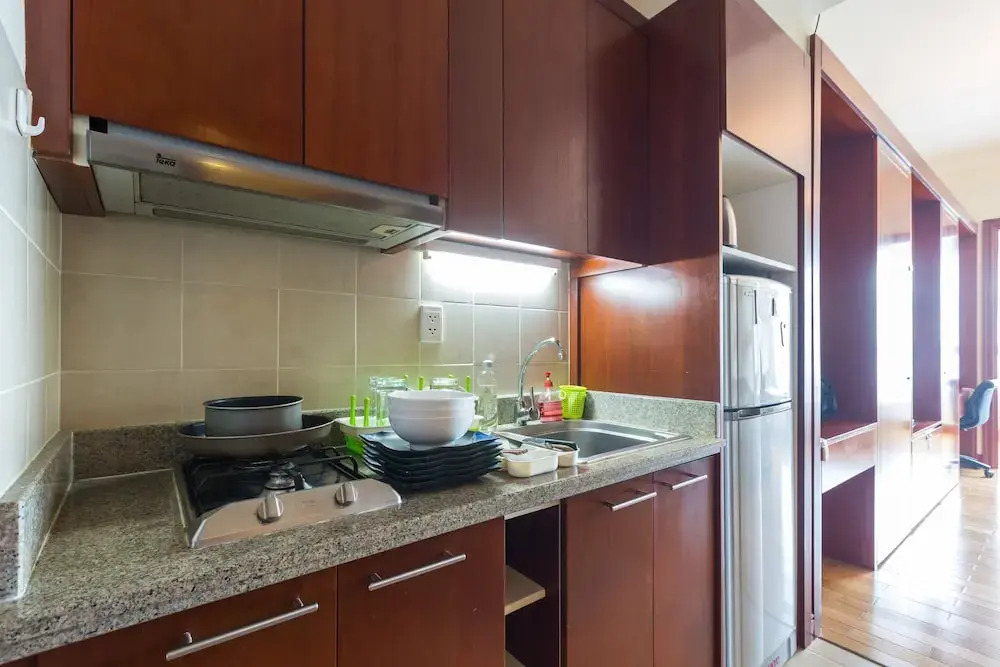 The Manor Luxury 1BR Apartment Center