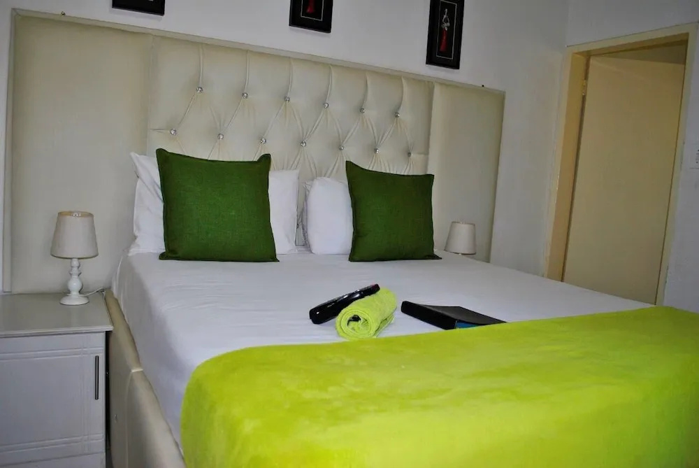 Lapologa Bed & Breakfast