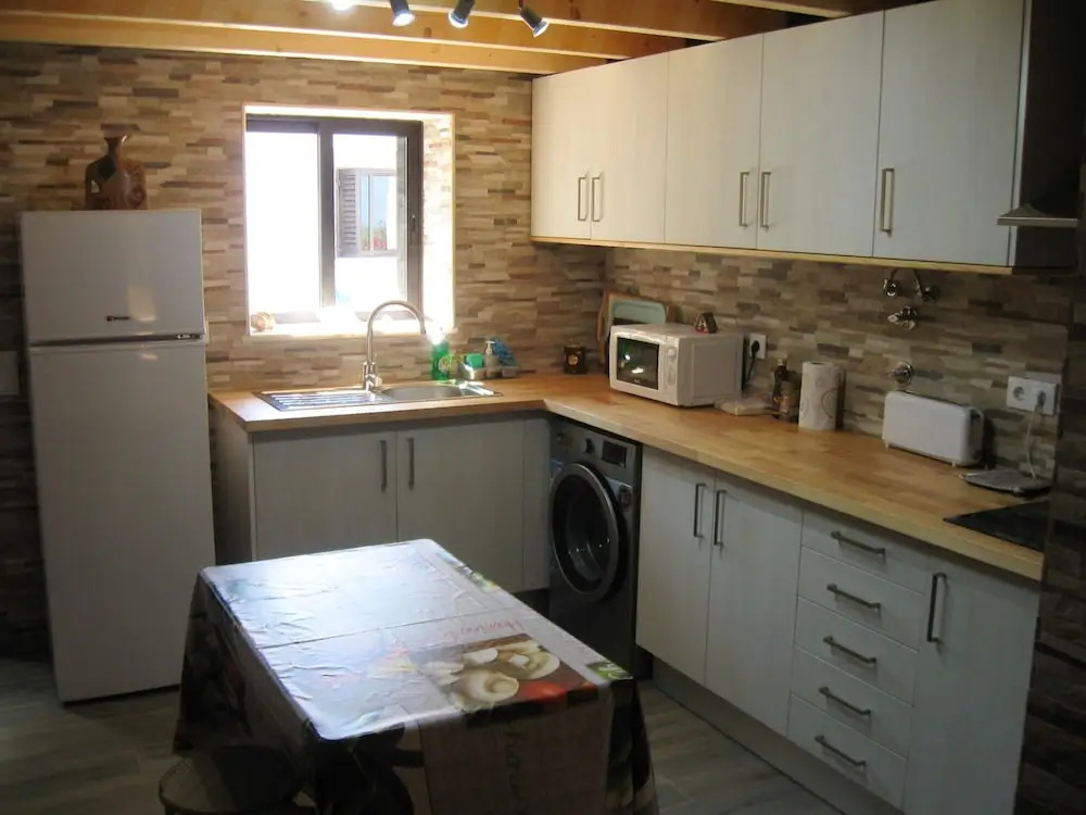 House with 4 Bedrooms in Aljezur, with Furnished Terrace And Wifi - 4 Km From the Beach