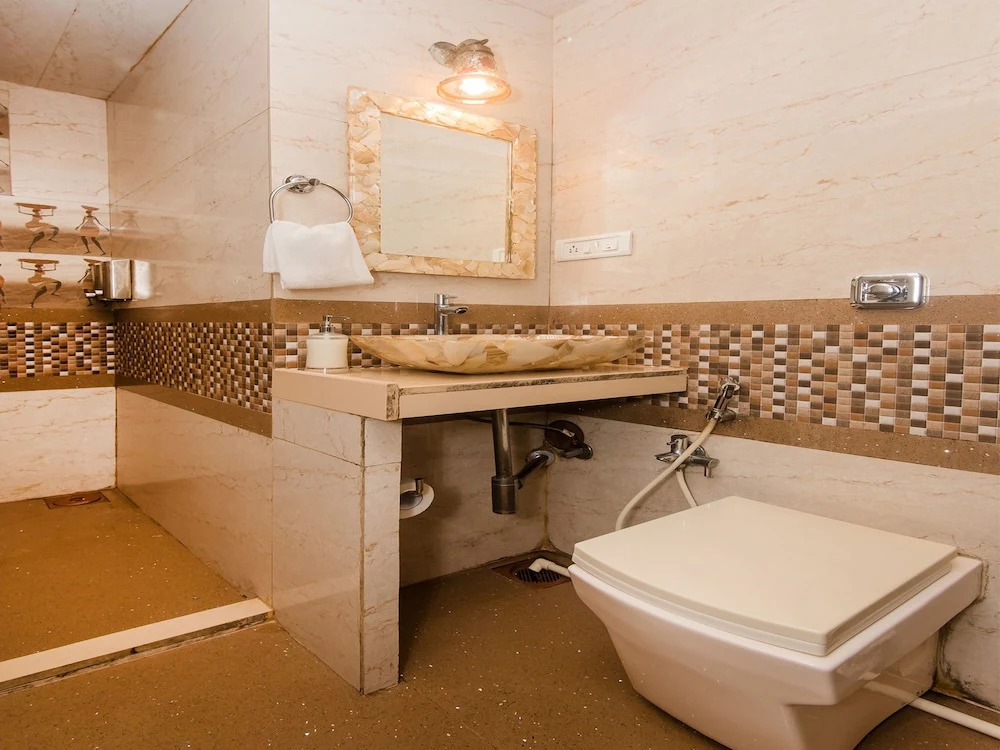 OYO 16119 Hotel Oliver