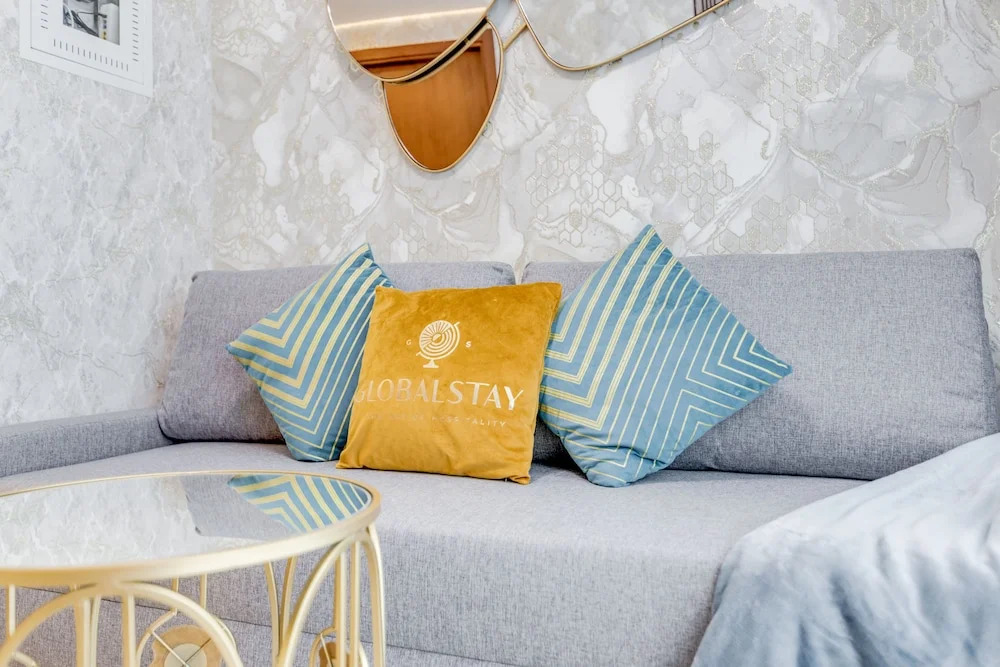 GLOBALSTAY. DAMAC Reva Residences