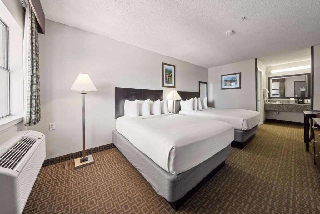 Days Inn by Wyndham Round Rock