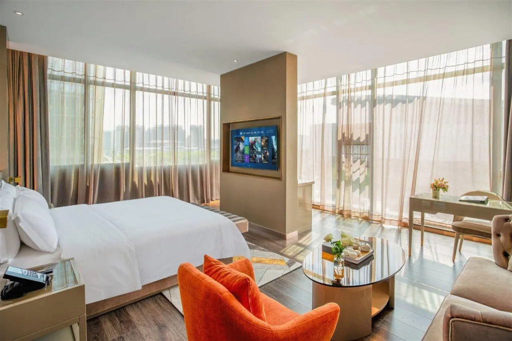 Tomeet Hotel