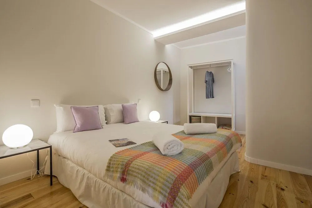 Santos Apartments by Linc