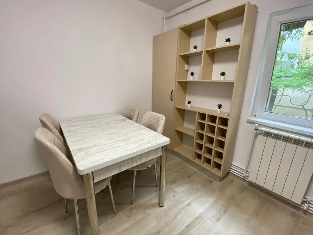 Grove Apartment