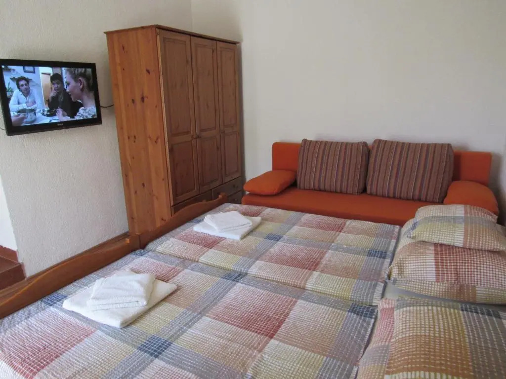 Studio Apartment Near the Beach