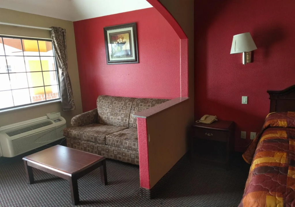 Regency Inn and Suites Galena Park