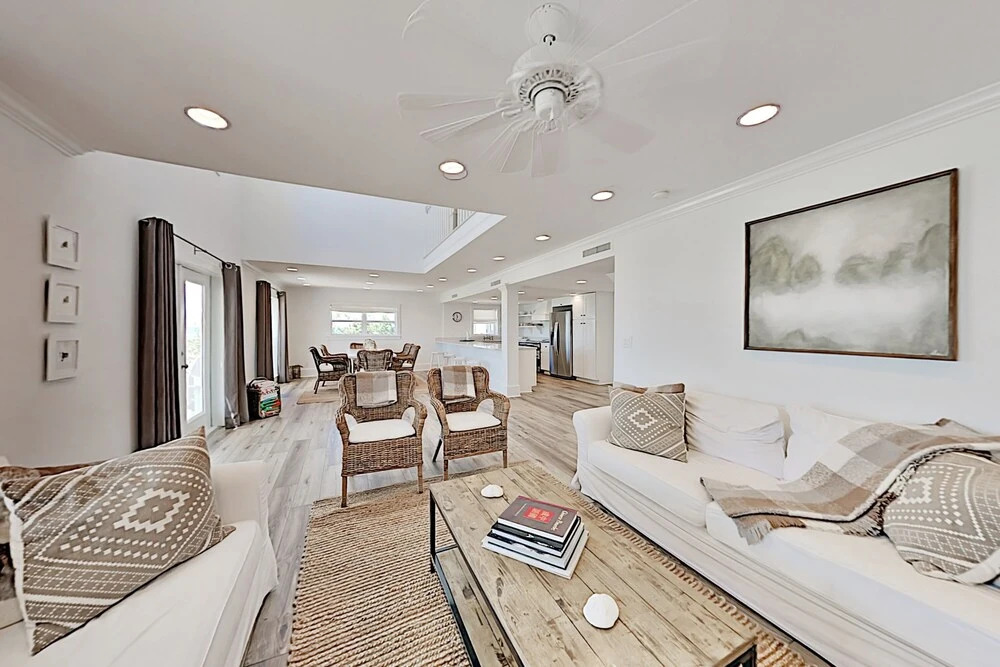 New Listing! The Beach House - Gulf-front Haven 4 Bedroom Home