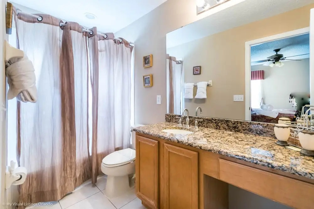 2697 La Isla Court
