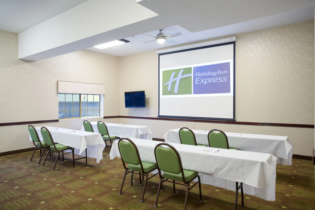 Holiday Inn Express Layton - I-15 by IHG