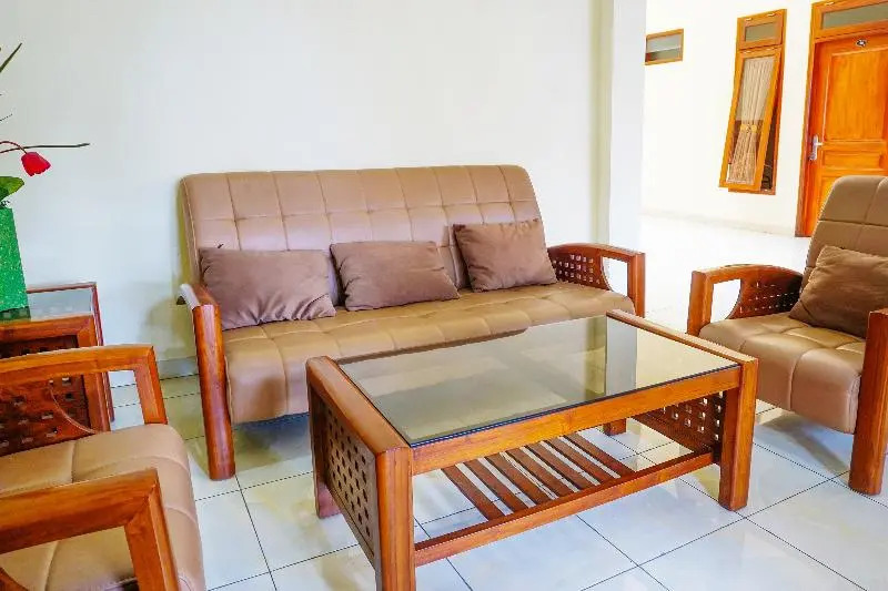 Flagship 90723 Berlima Guest House Syariah