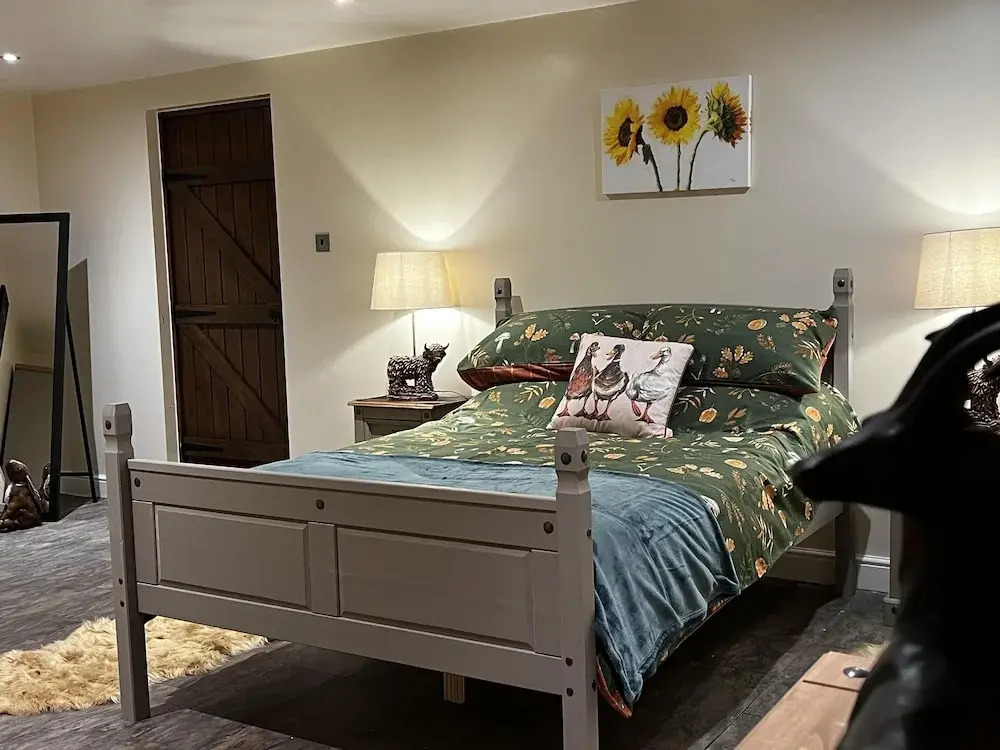 Luxury Country Lodge in Bretherton - Sleeps 4