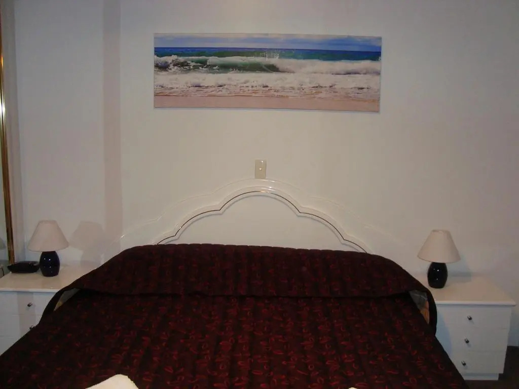 Grosvenor Beachfront Apartments Surfers Paradise