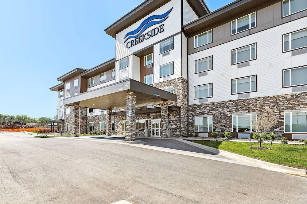 Holiday Inn Express Kansas City North - Parkville by IHG