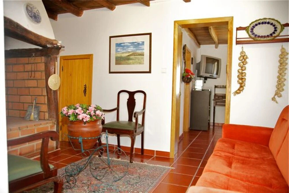 House With 3 Bedrooms in Salir de Matos, With Furnished Garden - 25 km