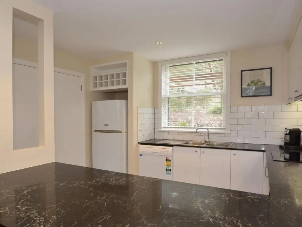 Villa 3br De Saran Resort Condo located within Cypress Lakes Resort (nothing is more central)