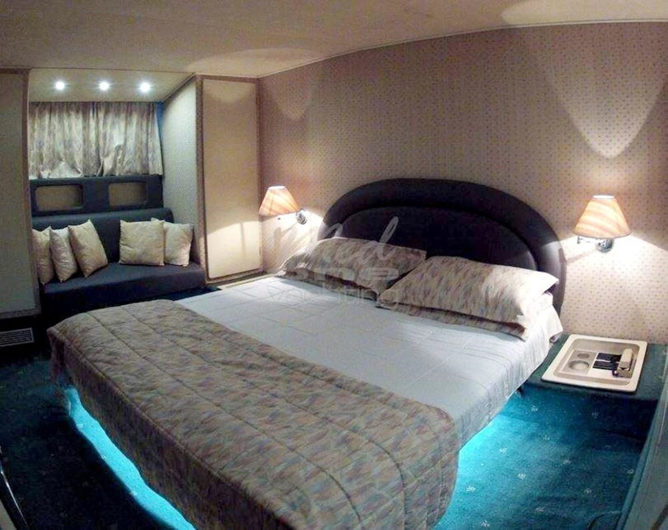 Property With 4 Bedrooms in Rome, With Wonderful Lake View, Furnished